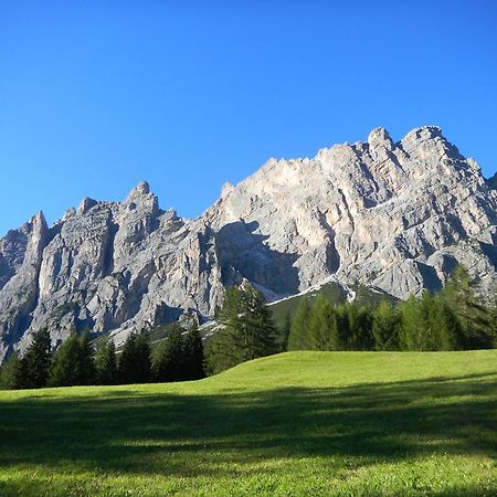 B&B Caldara Cortina dʼAmpezzo Exteriör bild