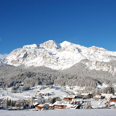 B&B Caldara Cortina dʼAmpezzo Exteriör bild