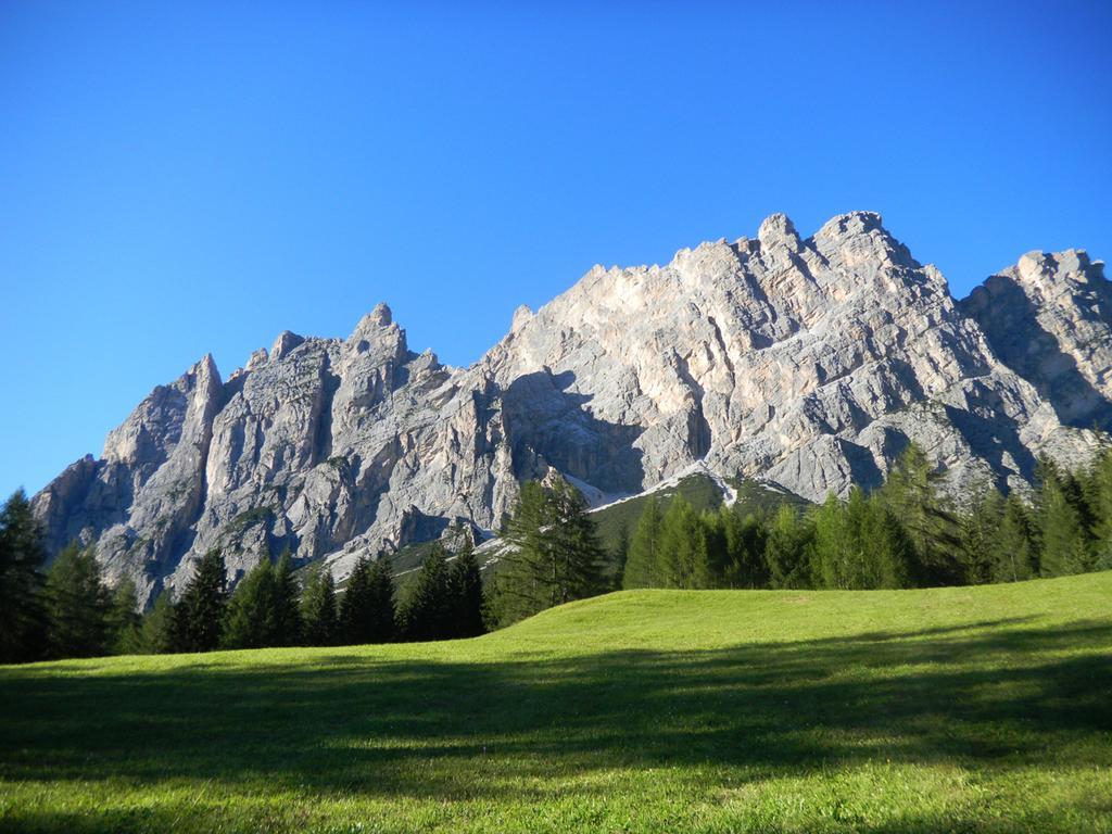 B&B Caldara Cortina dʼAmpezzo Exteriör bild