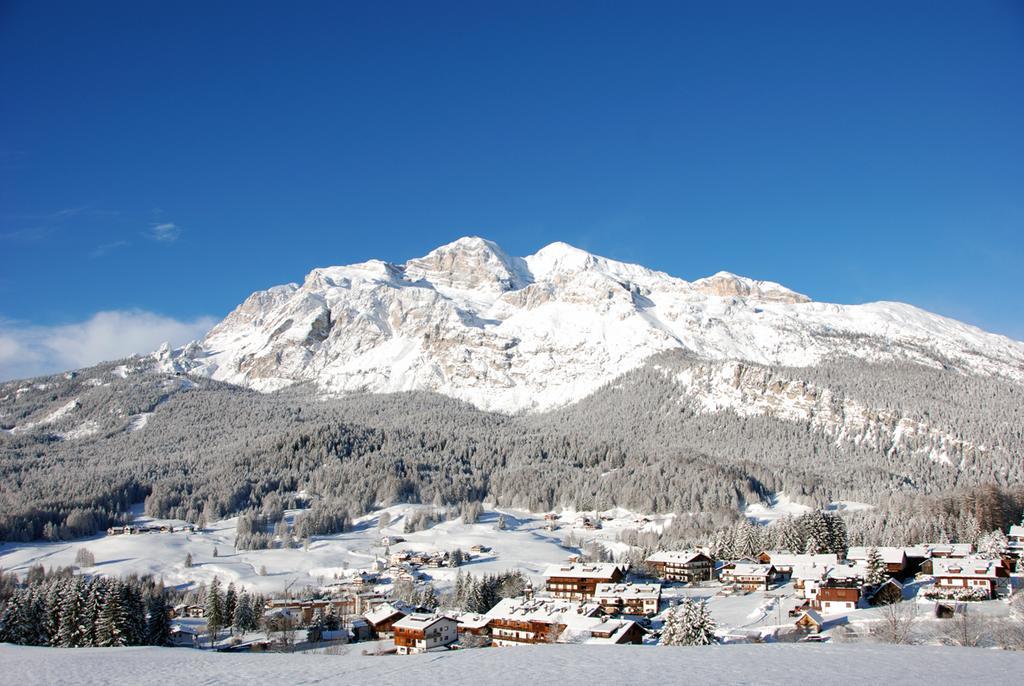 B&B Caldara Cortina dʼAmpezzo Exteriör bild